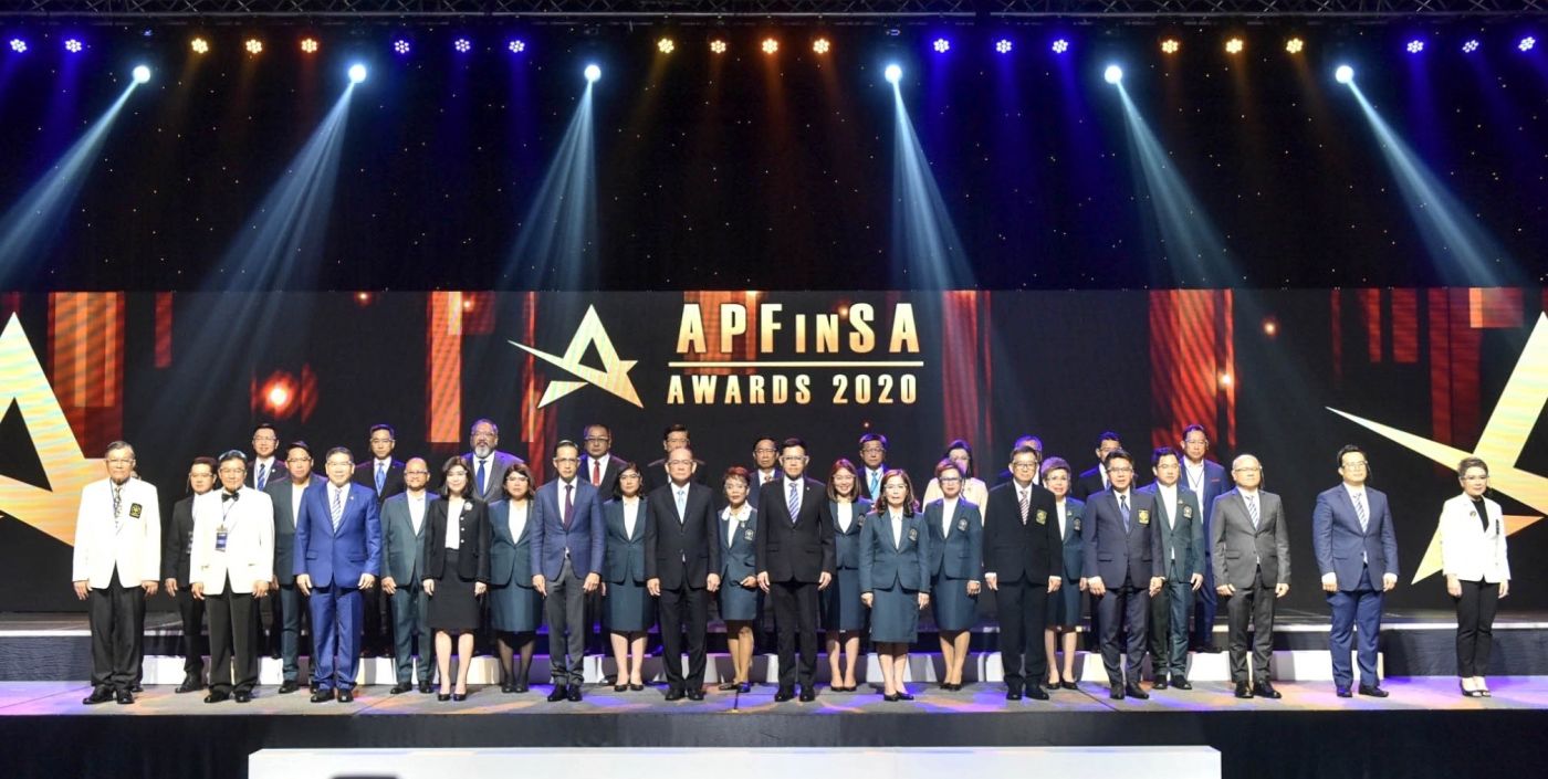 เลขาธิการ คปภ. มอบรางวัล APFinSA Awards ครั้งที่ 1 ประจำปี 2563