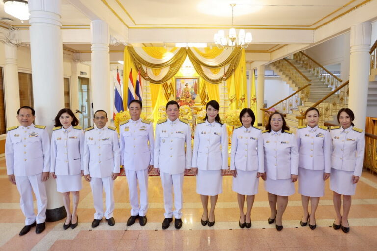 ออมสิน ถวายพระพรชัยมงคล เนื่องในวันฉัตรมงคล